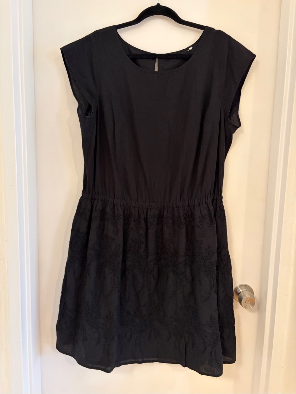 Lafayette Black Short Sleeve Embroidered Dress-Size 16